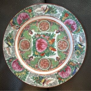 CANTON FAMILLE ROSE CHINESE SMALL PORCELAIN PLATE  HANDPAINTED